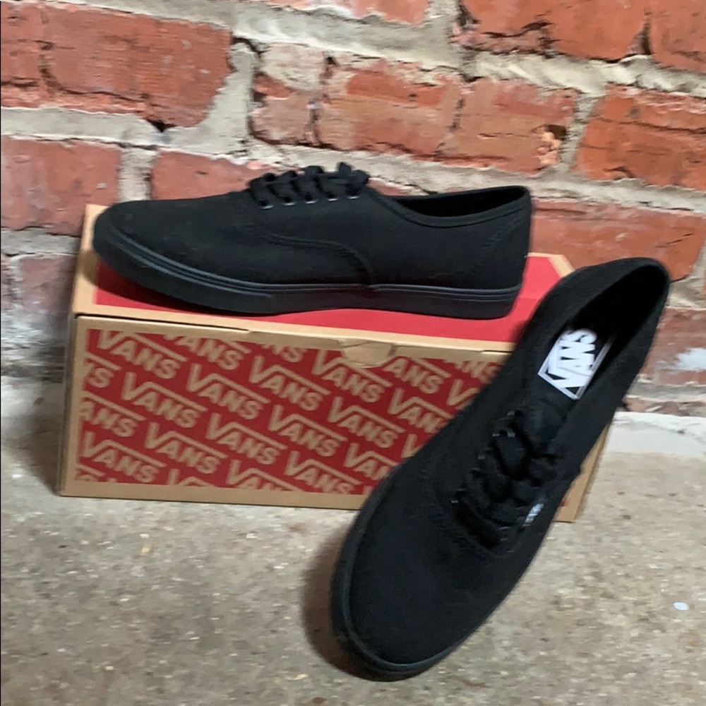 New Vans Authentic Lo Pro sneaker